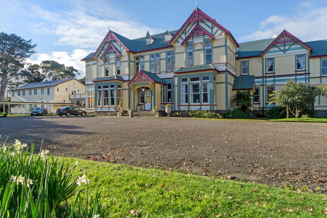 Highden Manor Estate Hotel Palmerston North Exterior photo
